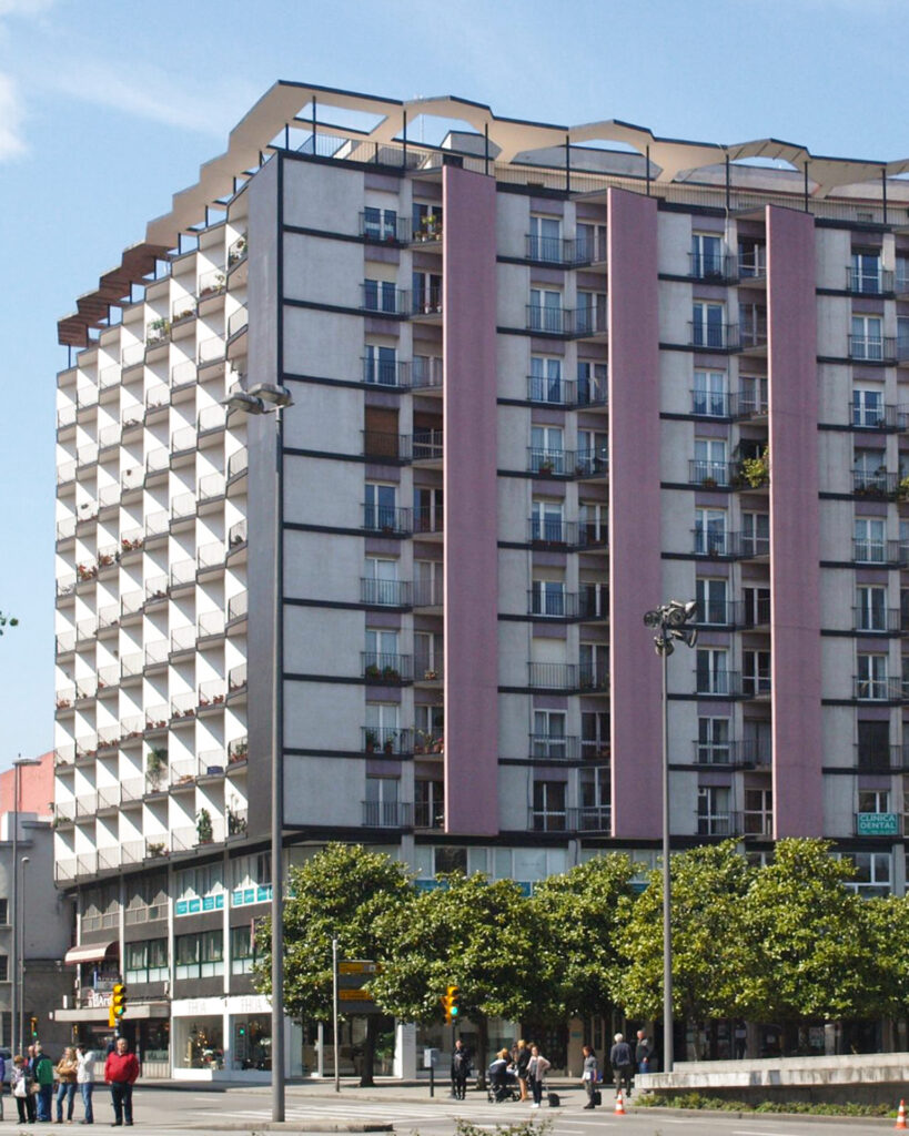 Fachada del edificio de Casa Vega